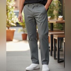 Men’s grey dress pants. Size 28x32